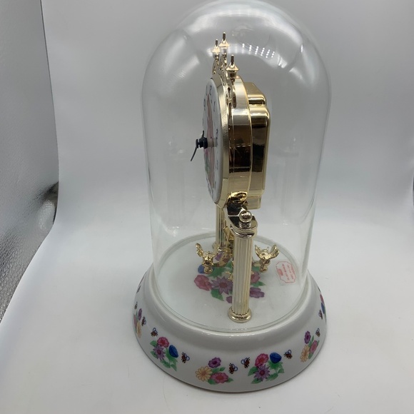 Disney Winnie the Pooh and Friends Piglet Porcelain Glass Dome Clock Working! - Picture 7 of 12